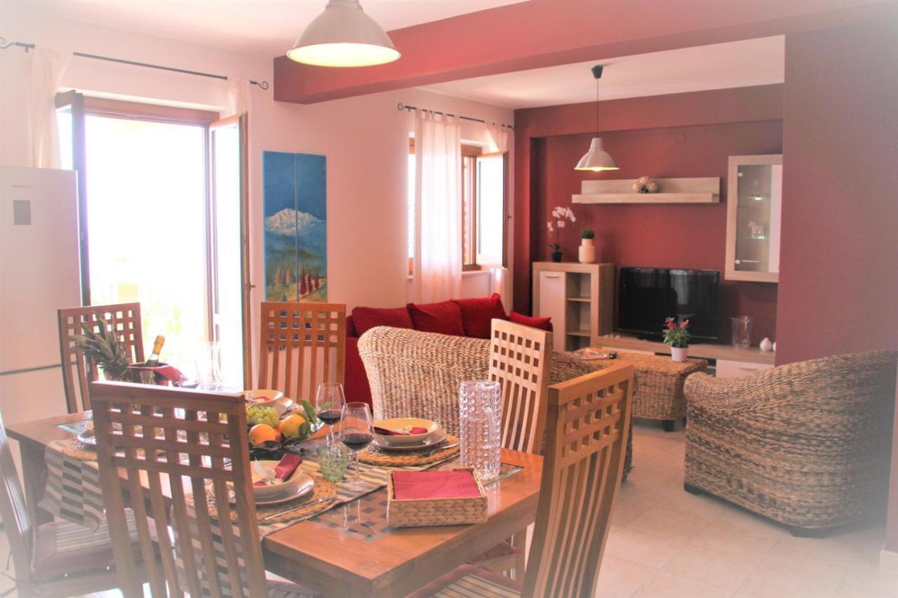 Poseidone Sea Apartment Taormina Mazzeo Exterior foto